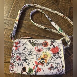 Kenneth Cole Reaction Floral Crossbody Bag - White